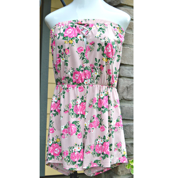 Poof! Floral Cutout Romper - Picture 2 of 3